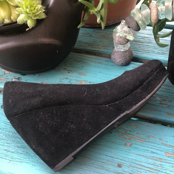 Black Velvet Wedges - Picture 4 of 8